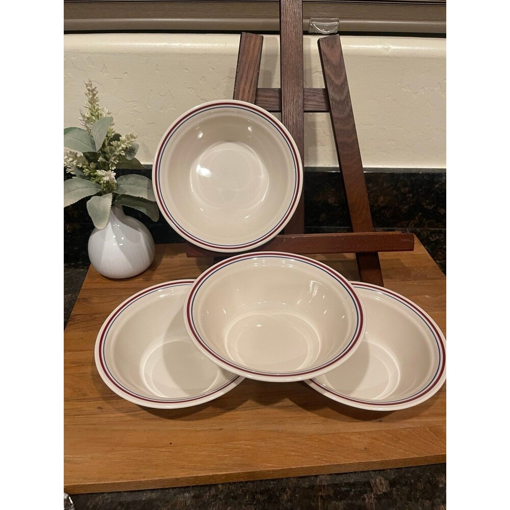 4 abundance Corelle cereal bowls